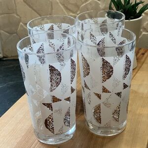 MCM | Set of 4 | Gold and White Geometric Pattern
